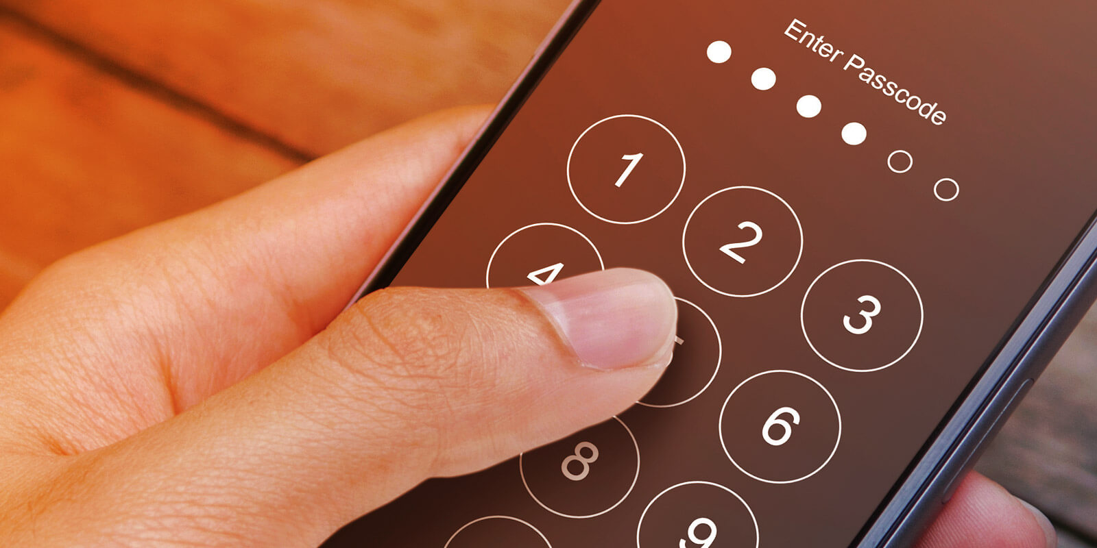 So erfolgt der Zugriff auf gesperrte und verschlüsselte Mobilgeräte